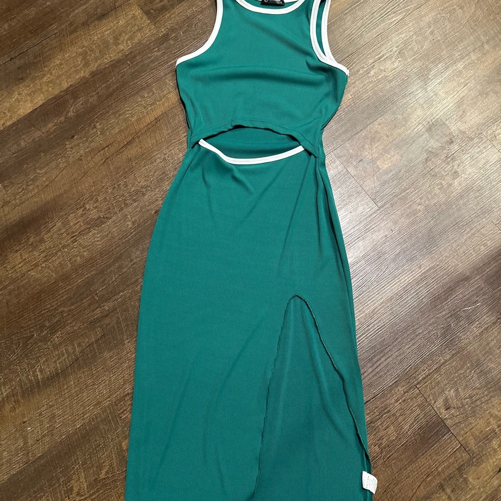 Casual green ribbed cutout dress